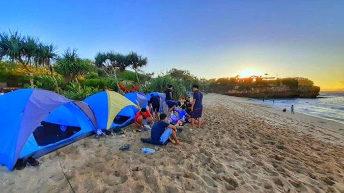 Berkemah di Pantai selatan jogja